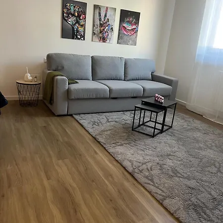 Apartman Angy E Ros *