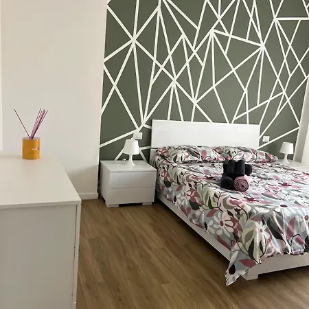 Angy E Ros Apartman *